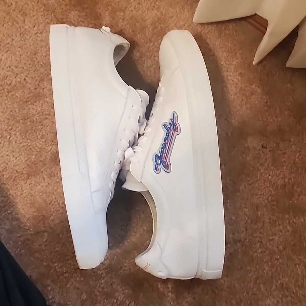 Givenchy Urban Street Leather Sneakers - Picture 15 of 16